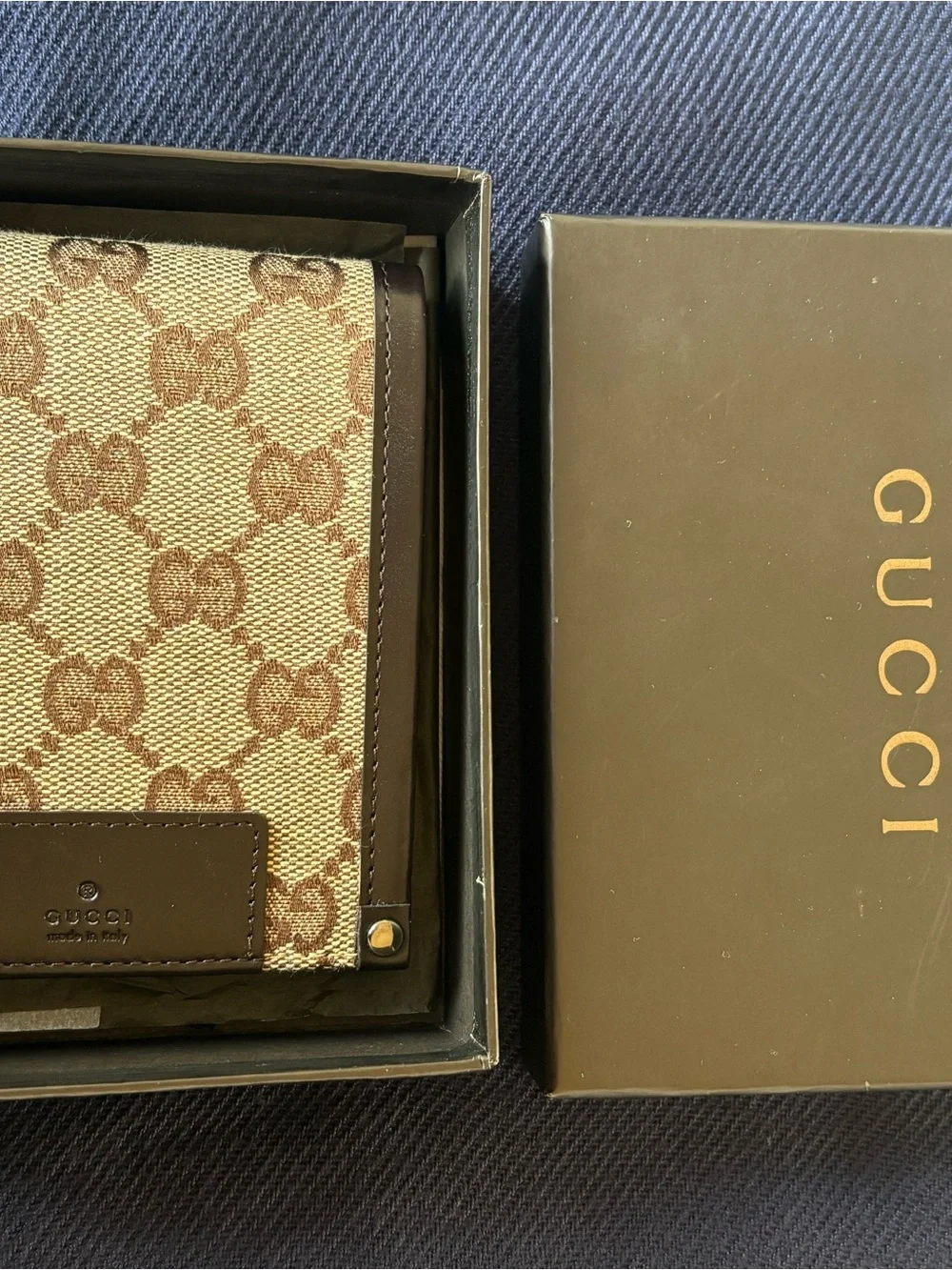 Gucci Essence By-fold Wallet